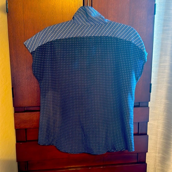 Banana Republic silk tie neck blue blouse Small EUC - Picture 4 of 4